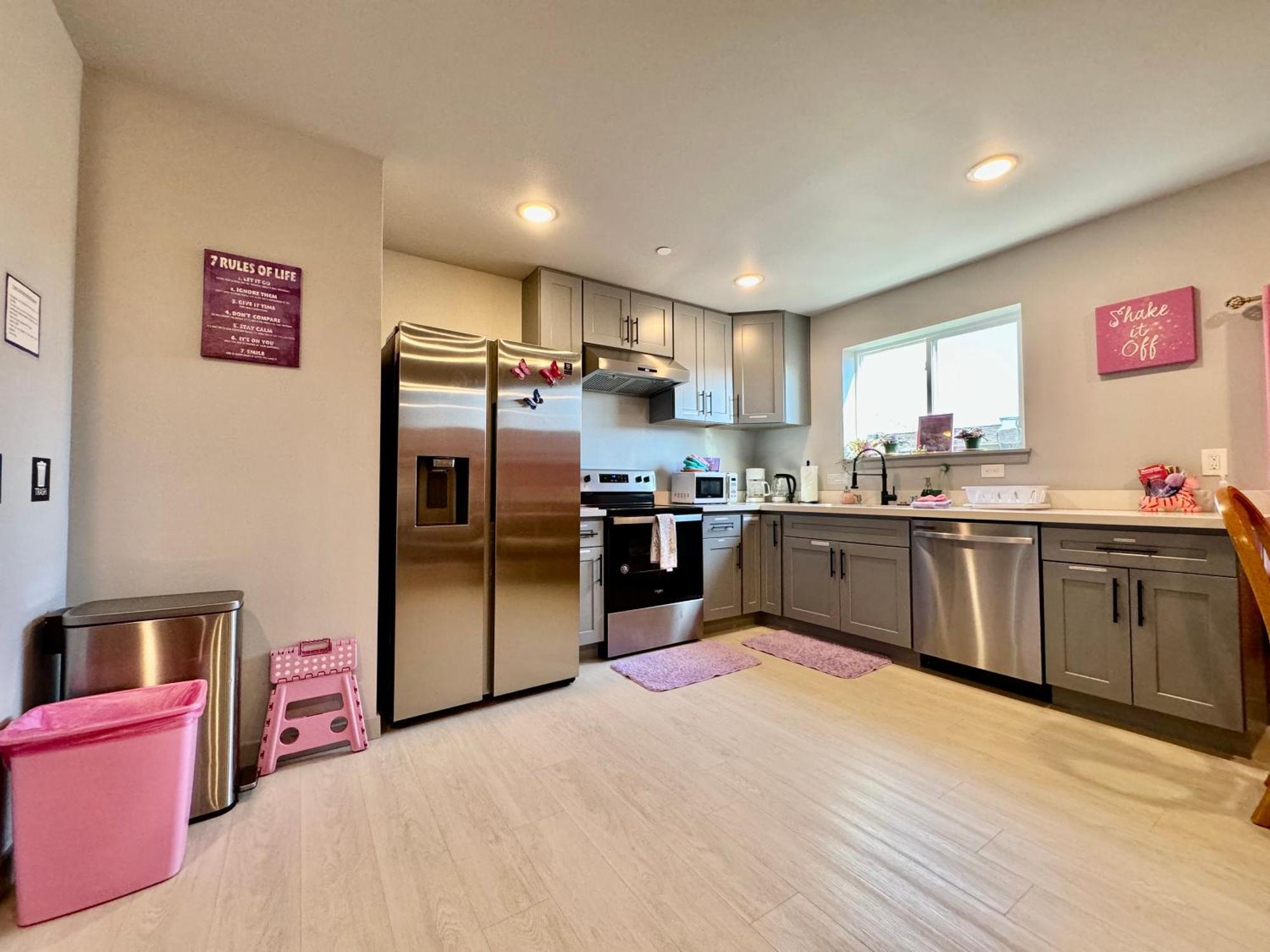 1 Bd Apt With 2 Extra Sofa Beds 13 Mins To Seatac Airport Seattle Eksteriør billede