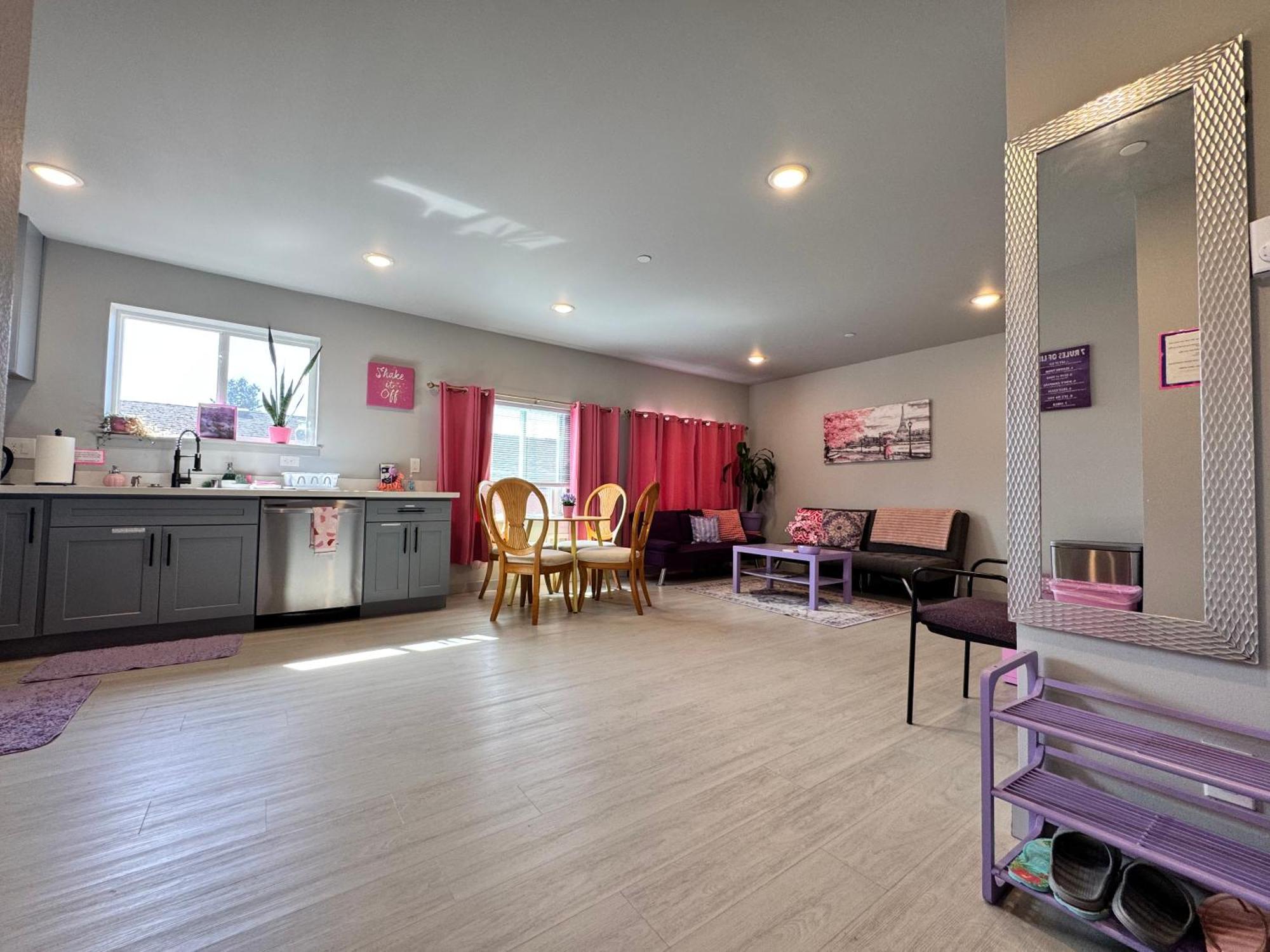 1 Bd Apt With 2 Extra Sofa Beds 13 Mins To Seatac Airport Seattle Eksteriør billede